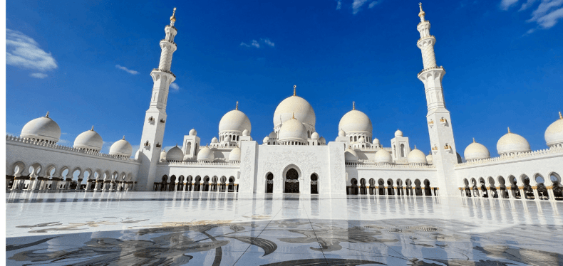 Exploring Abu Dhabi with eZhire