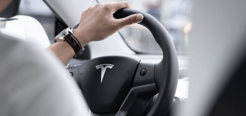 Advantages of Renting a Tesla in Dubai
